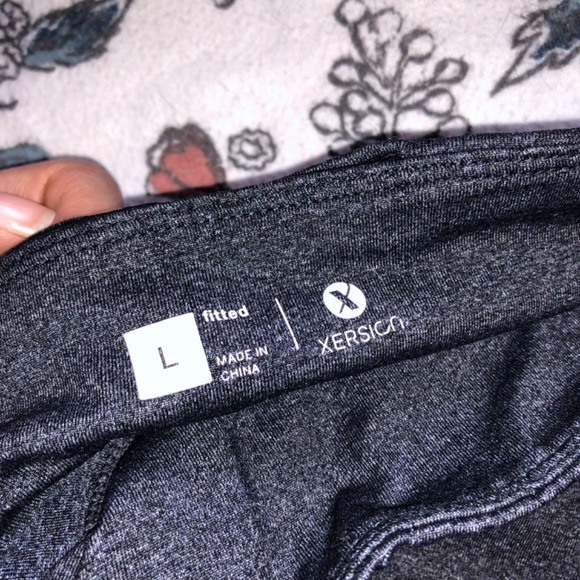 Workout capris - Picture 2 of 2